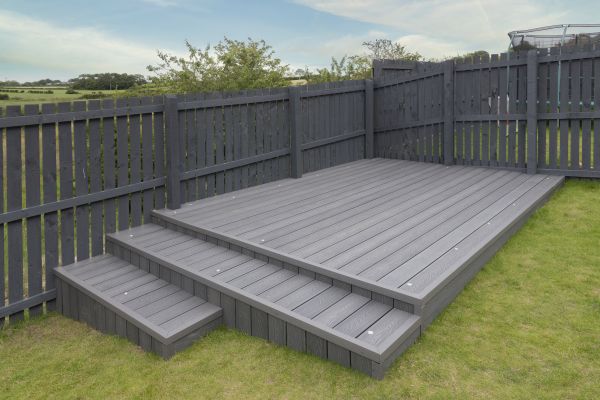 Vinyl Deck Construction in Woodinville